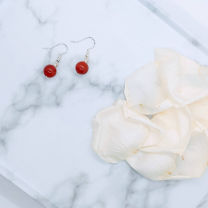 drop earrings